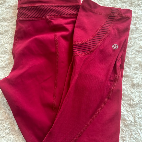 Lulu lemon leggings 12” X 22” size XS red and blue - Picture 6 of 16
